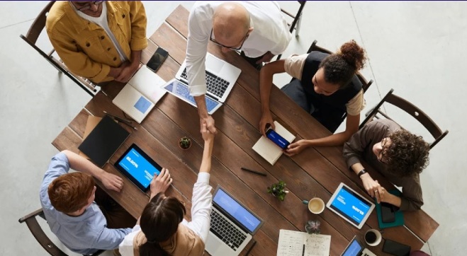 COMPORTAMIENTO Y CULTURA EN LAS ORGANIZACIONES